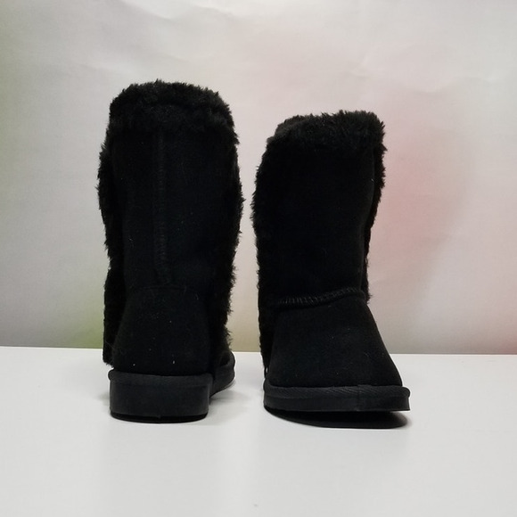 Toddler Tulip Hem Fuzzy Cozy boots Girls Size 7 toddler NEW - Picture 6 of 8